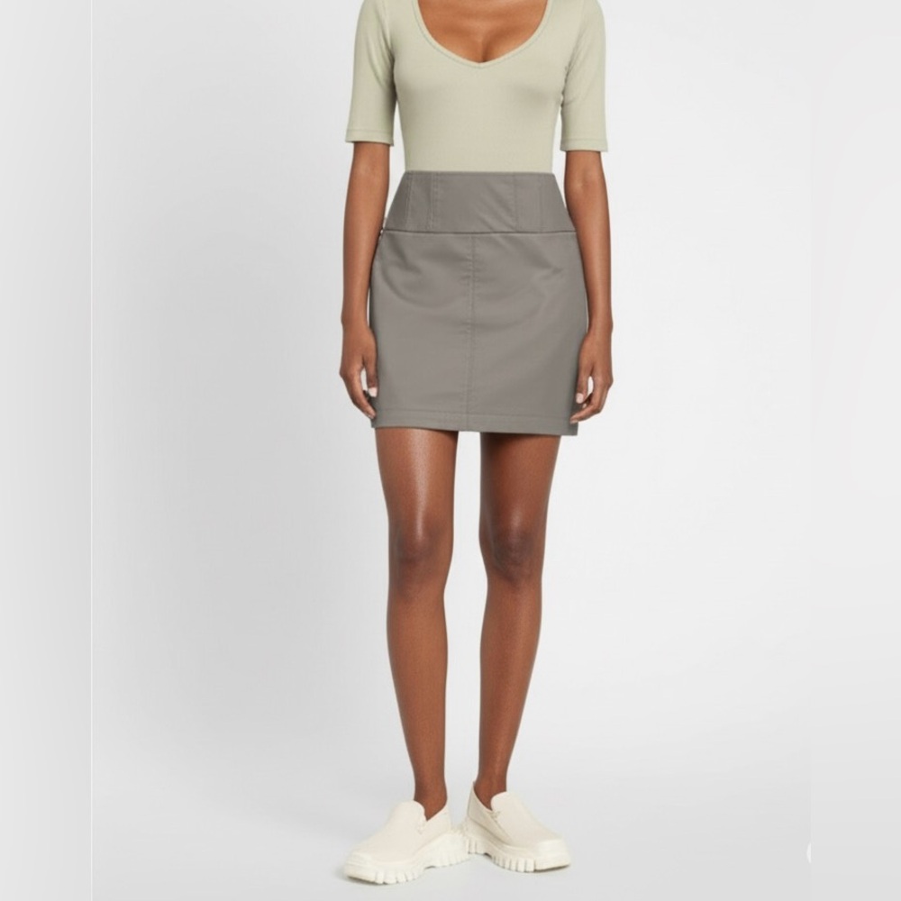 🍒 New with tags Grey Zara Water Repellent Skirt